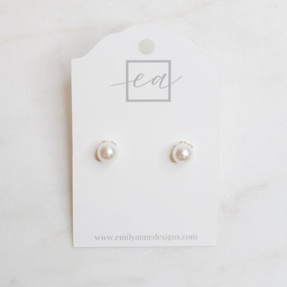 Classic Pearl Stud