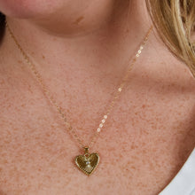 Load image into Gallery viewer, Heart Pendant Necklace
