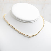 Load image into Gallery viewer, Classy Pearl Necklace
